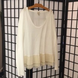 J crew size large top with ruffle peplum